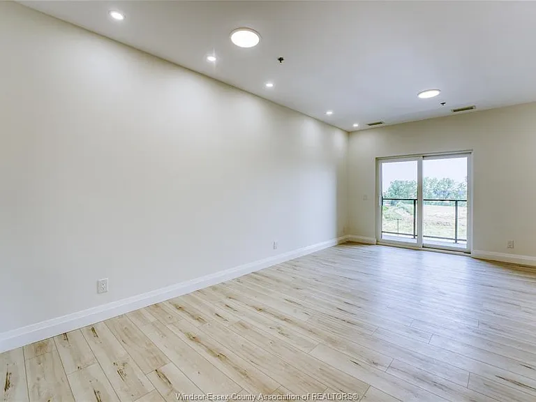 4785 Walker Rd #410 — Photo 8