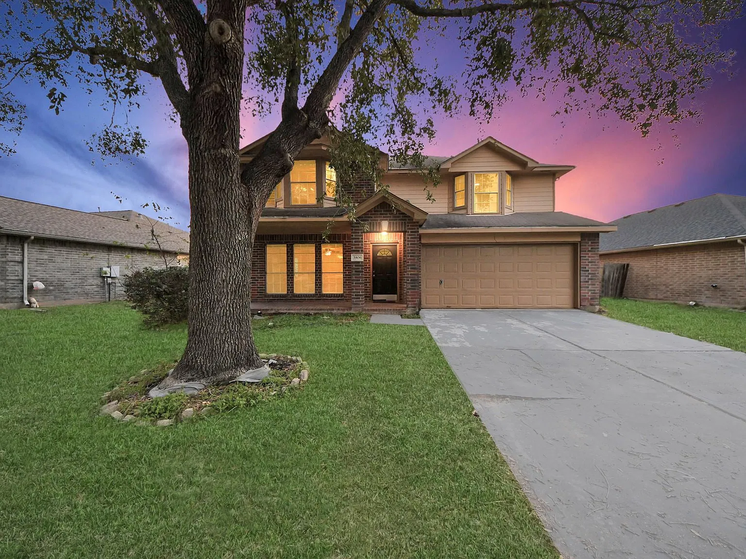 4 bed, 2.5 bath, 2294 sqft, $2,350 — Photo 2