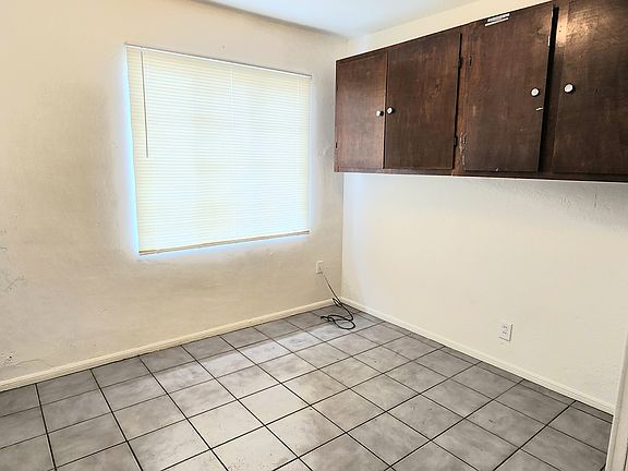 4th image of 2022 E Ashlan Ave