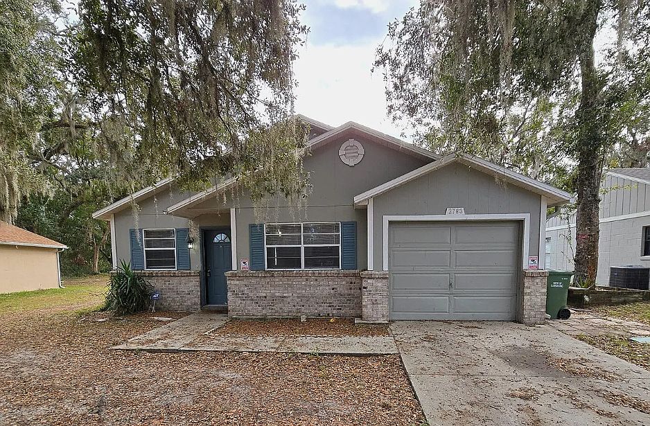 1st image of 2703 Lorraine Dr
