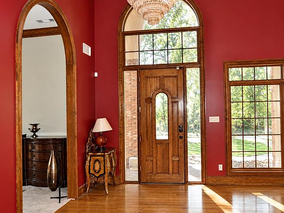 2nd image of 470 Walnut Point Cv