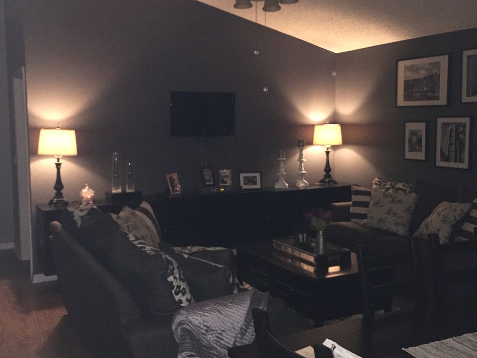 Living room/dining room 