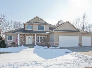5617 Shiloh Ln NE, Cedar Rapids, IA 52411