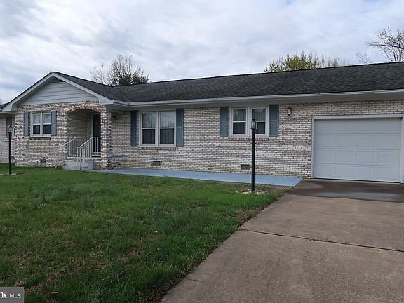 2nd image of 308 Butternut Dr