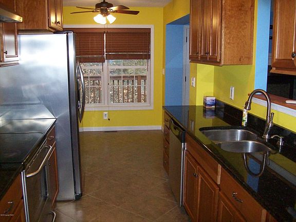 3rd image of 2529 McEwan Blvd