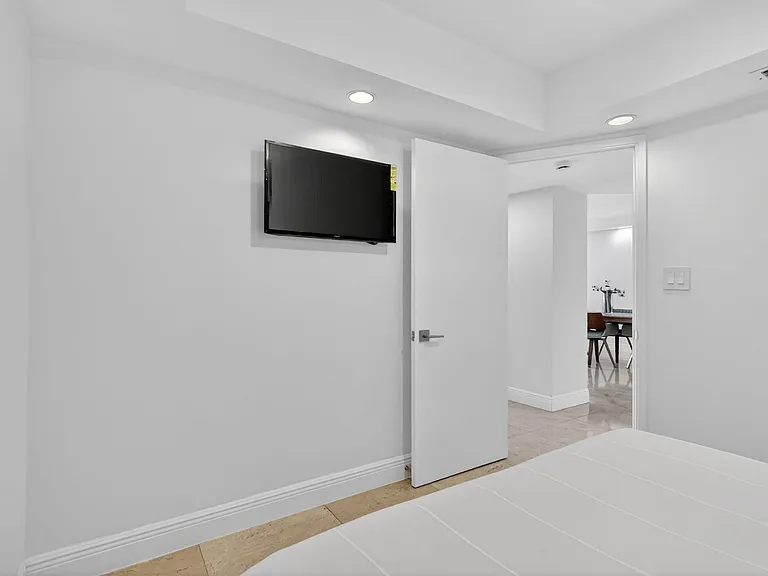 1717 N Bayshore Dr #A-2935 — Photo 45