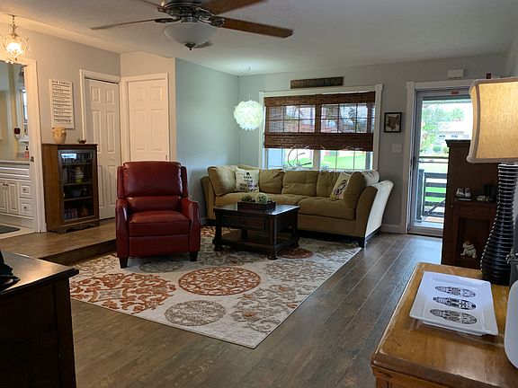 5th image of 2676 Algonquin Dr