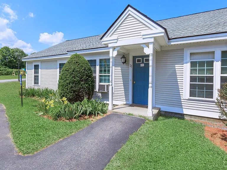 125 Meadow Ln — Photo 18