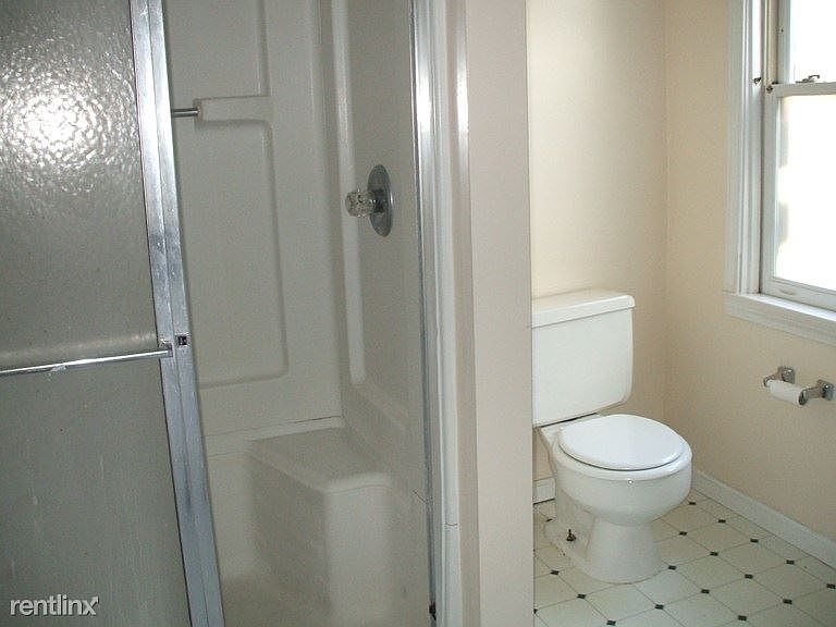 1108-5-bathshower