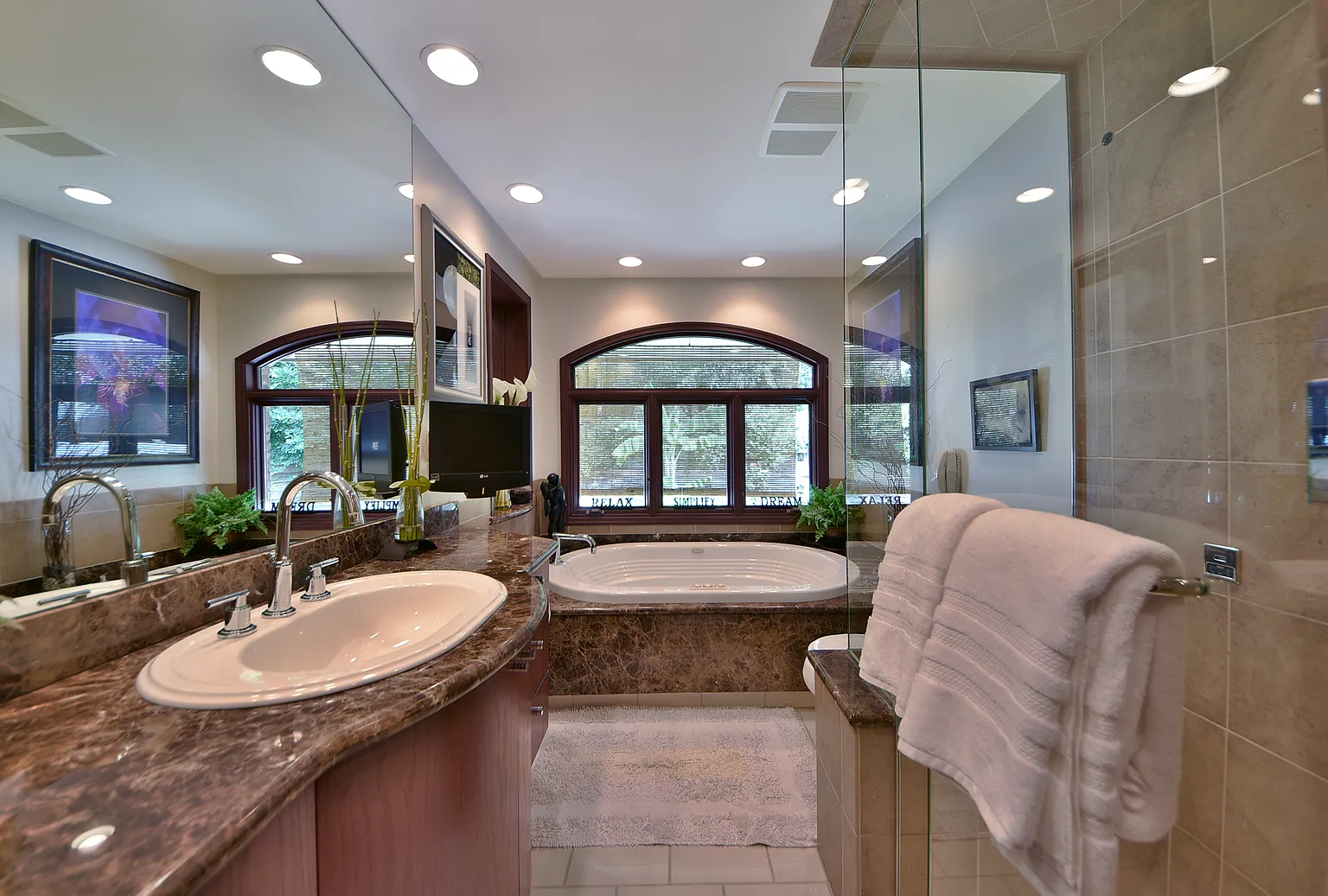 9012 Rock Forest Dr photo 1