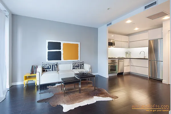 Sold by aptsandlofts.com | media 9