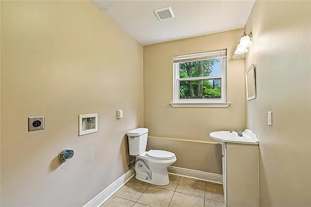817 Egania St — Photo 18