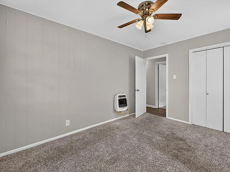 208 D St — Photo 17