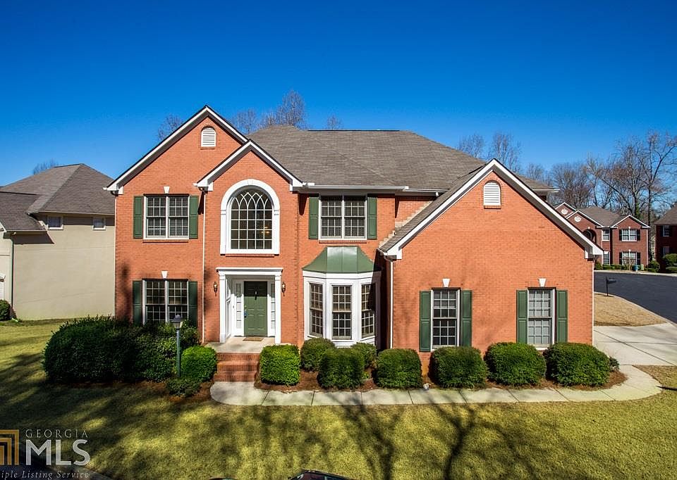 2nd image of 3226 Wooded Glen Ct SE