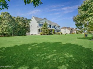 16 Woods Edge Dr, Jackson, NJ