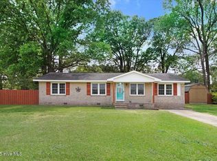 1975 Oakwood Dr, Kinston, NC 28504