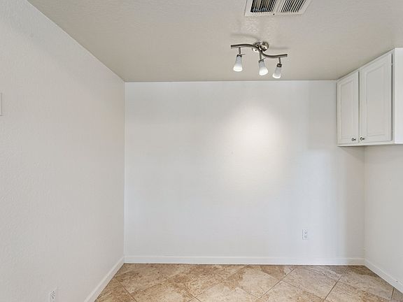 5th image of 4915 E Everett Dr