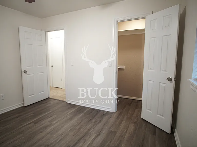 6803 Woodlake Dr — Photo 21
