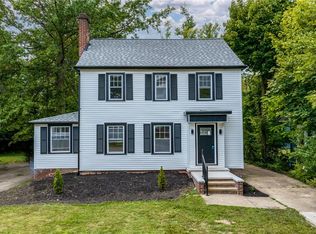 1492 S Taylor Rd, Cleveland Heights, OH 44118