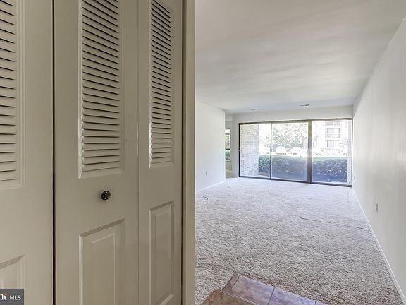 3rd image of 435 Christopher Ave APT 14