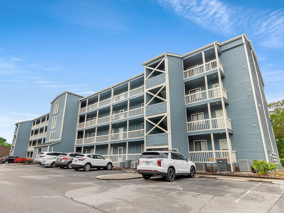 1st image of 4015 Fairway Dr. #402