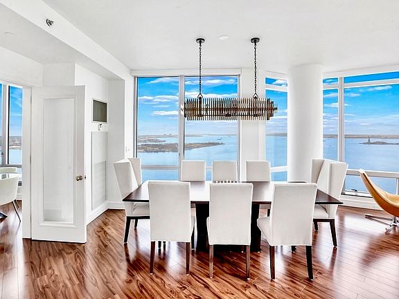 3rd image of 30 West St Penthouse 1C