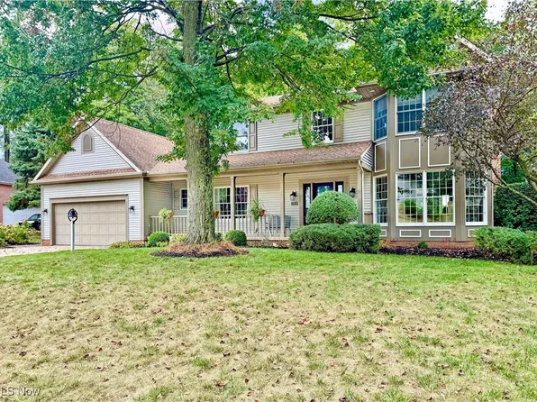 1959 Fairway Dr, Uniontown, OH 44685