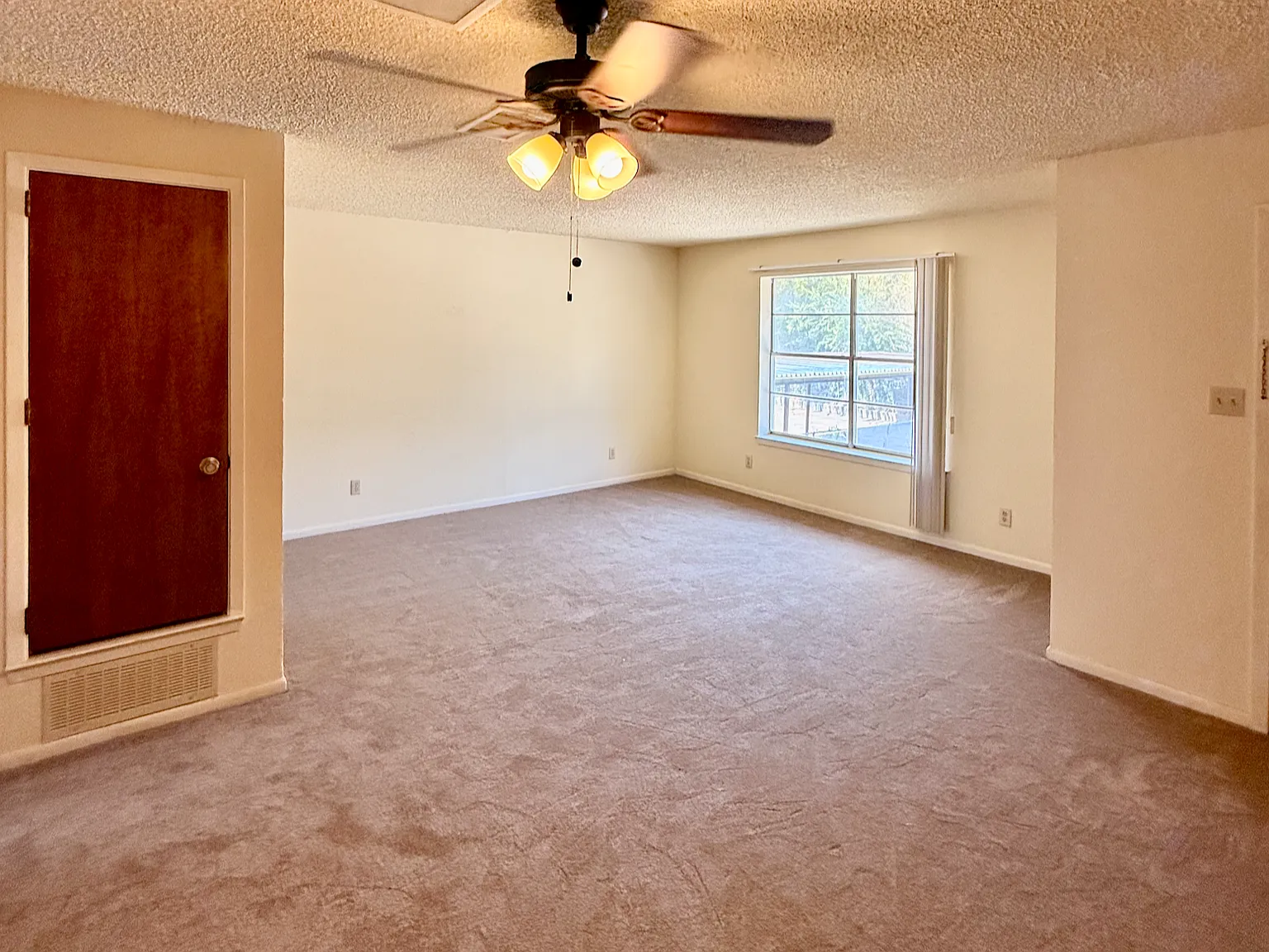 2 bed, 856 sqft, $1,150 — Photo 3