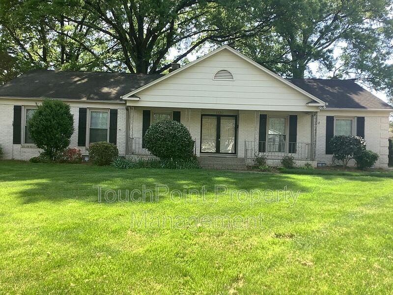 1st image of 1130 Cheddington Dr