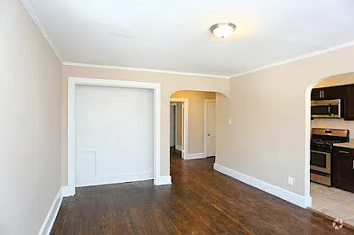 Lennox Apartments — Photo 8