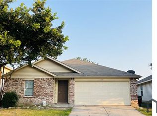 829 Santa Rosa Dr, Haslet, TX 76052