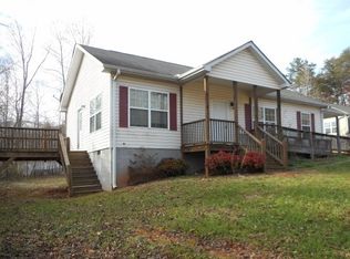 79 Dogwood Ln, Cleveland, GA 30528