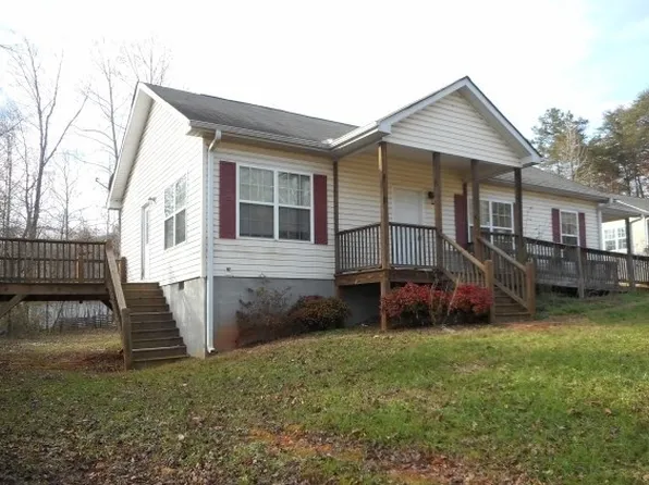 79 Dogwood Ln, Cleveland, GA 30528