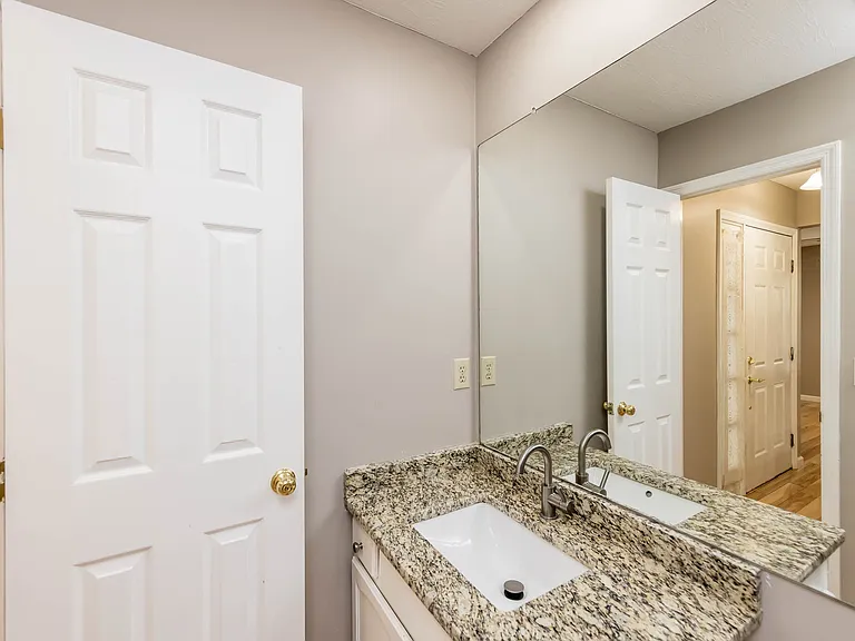 6674 Willow Grove Ln — Photo 12