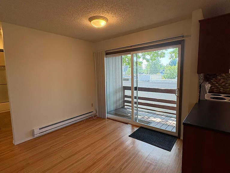 5910 SE 41st Ave #4.0 — Photo 6