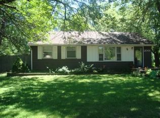 2001 Buckley Rd, Libertyville, IL 60048