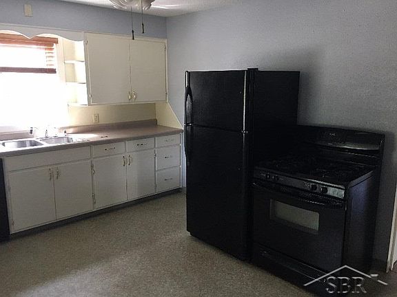 3rd image of 405 Frank St
