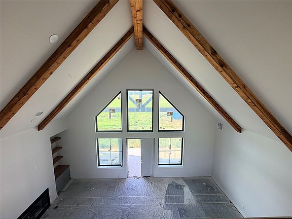 4th image of 15 Monarch Ct