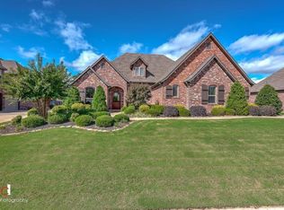 3051 Laurel Cir, Centerton, AR 72719