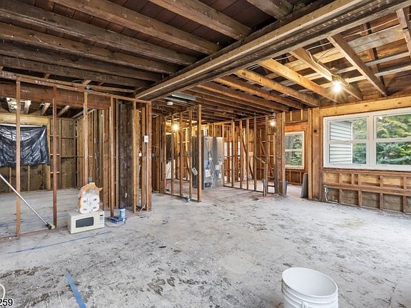 5th image of 19 Sutton Rd