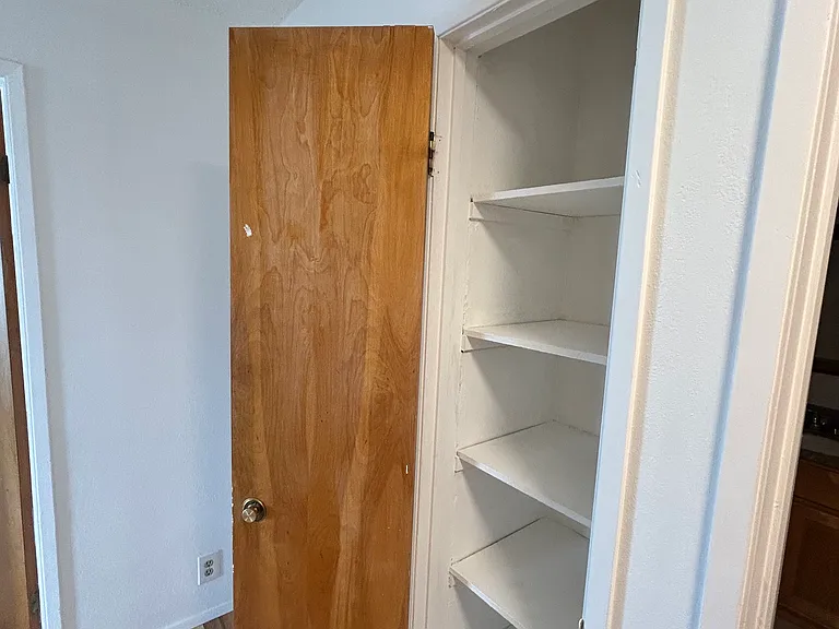 Entryway wardrobe
