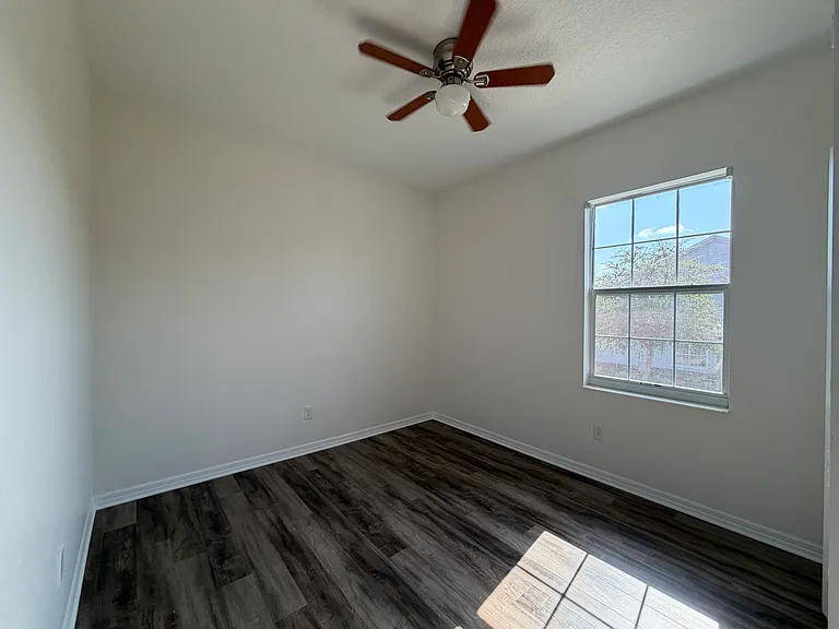 1018 Capitol Hill Ct — Photo 31