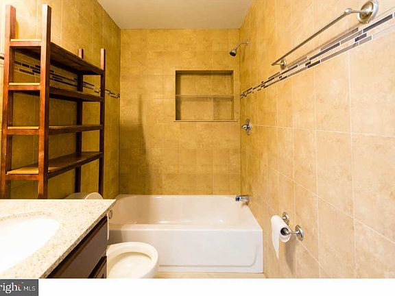 5th image of 1926 S 7th St APT 3