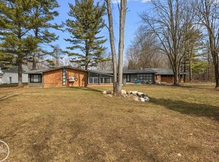 1765 E Predmore Rd, Oakland, MI 48363