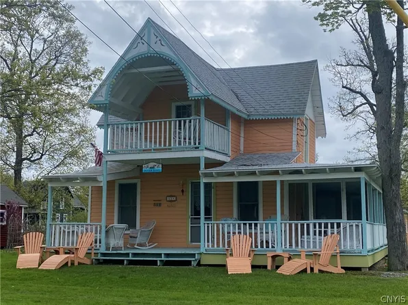 428 United States Ave, Thousand Island Park, NY 13692