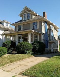 1611 Grande Ave SE, Cedar Rapids, IA, 52403
