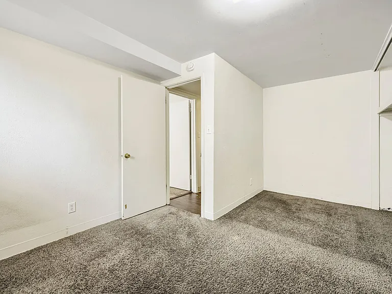 212 N Ford St — Photo 9