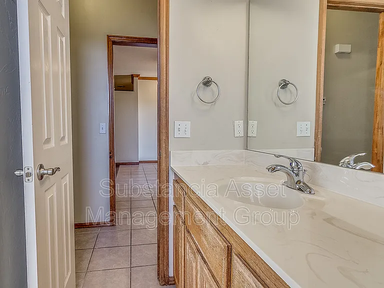 901 NE 26th Ct — Photo 21
