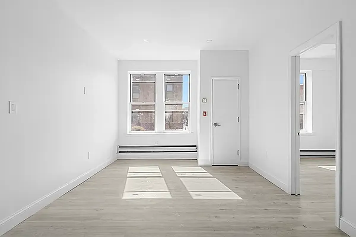 501 68th Street — Photo 2