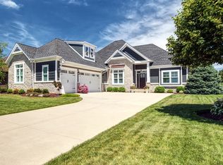 24444 River Crossing Dr, Shorewood, IL 60404